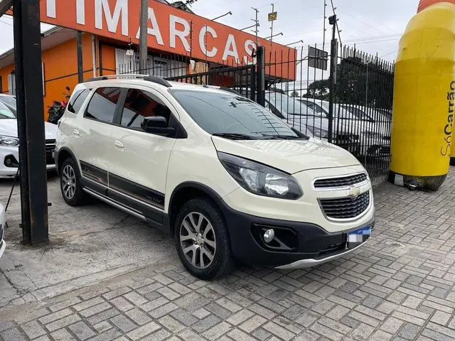 Carro Chevrolet Spin 2016 Activ 1.8 (Flex)