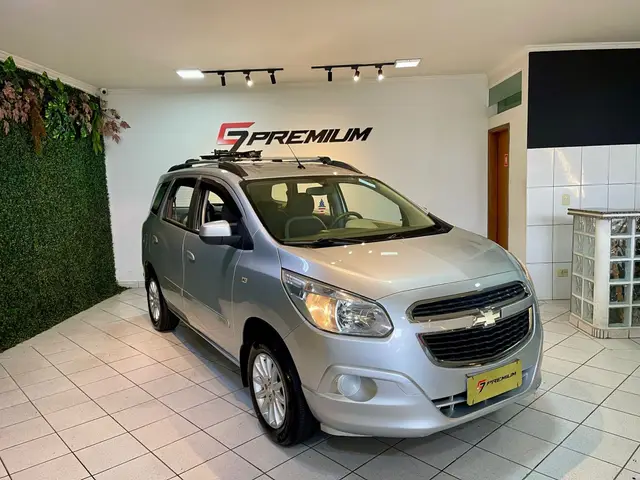 Carro Chevrolet Spin 2014 LT 5S 1.8 (Flex)