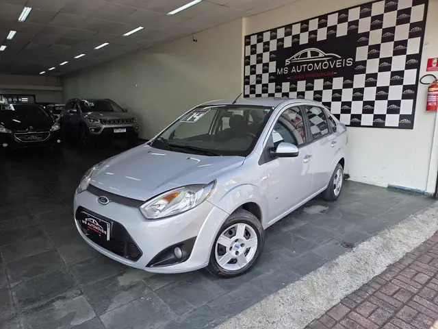 Carro Ford Fiesta Sedan 2014 SE 1.0 RoCam (Flex)