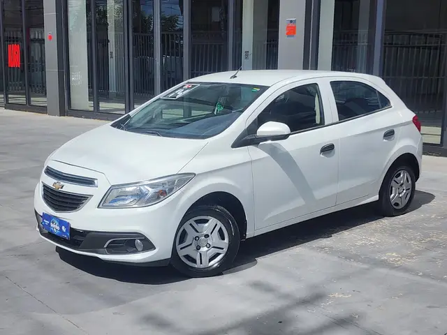 Carro Chevrolet Onix 2014 1.0 LT SPE/4