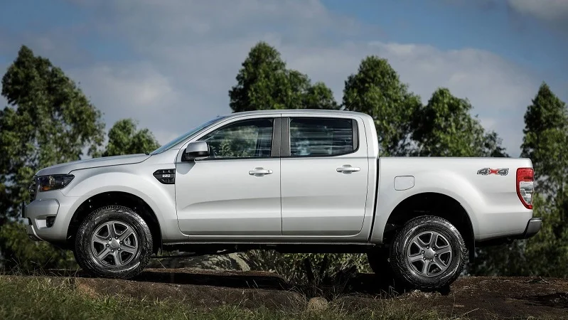 Ford Ranger Cabine Dupla XLS 2.2 Turbodiesel 4x2 (Aut)