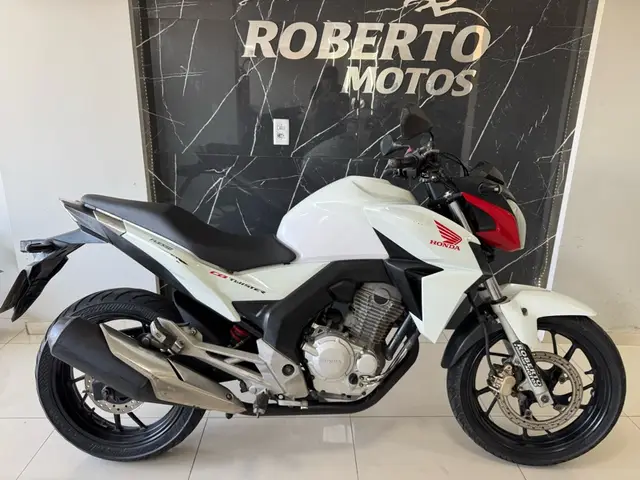 Carro Honda CB 250F Twister 2016 Standard