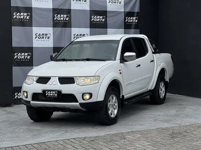 Carro Mitsubishi L200 Triton Sport 2013 3.2 DI-D 4x4 (Aut)