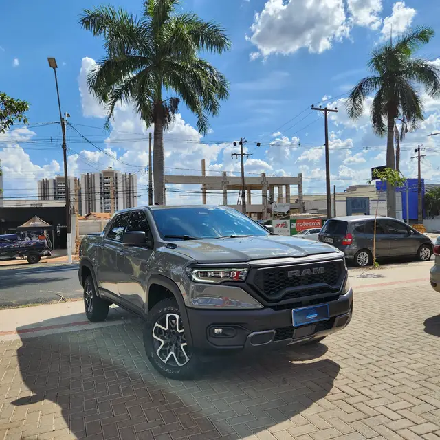 Carro RAM Rampage 2024 Rebel 2.0 Turbo