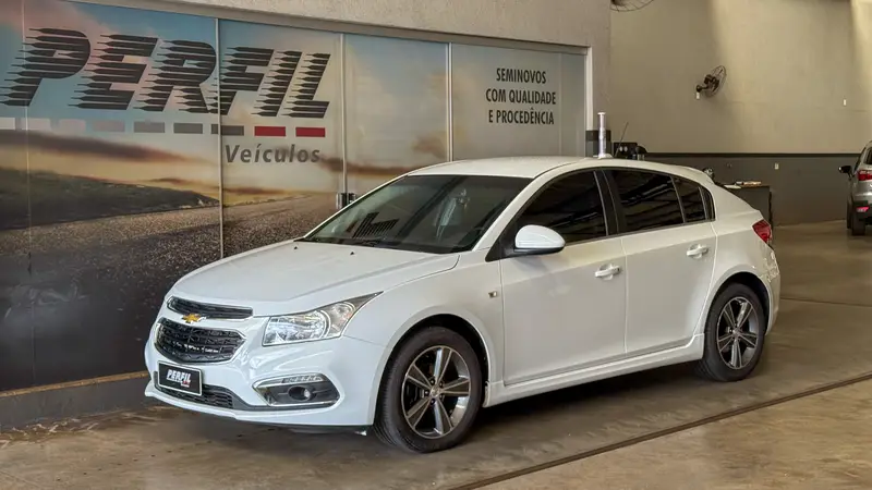 Chevrolet Cruze Sport6 LT 1.8 16V Ecotec (Flex)
