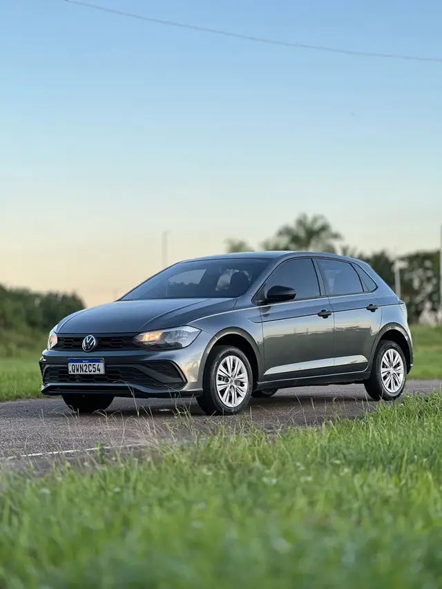 Carro Volkswagen Polo 2023 Track 1.0 Flex 12V 5p