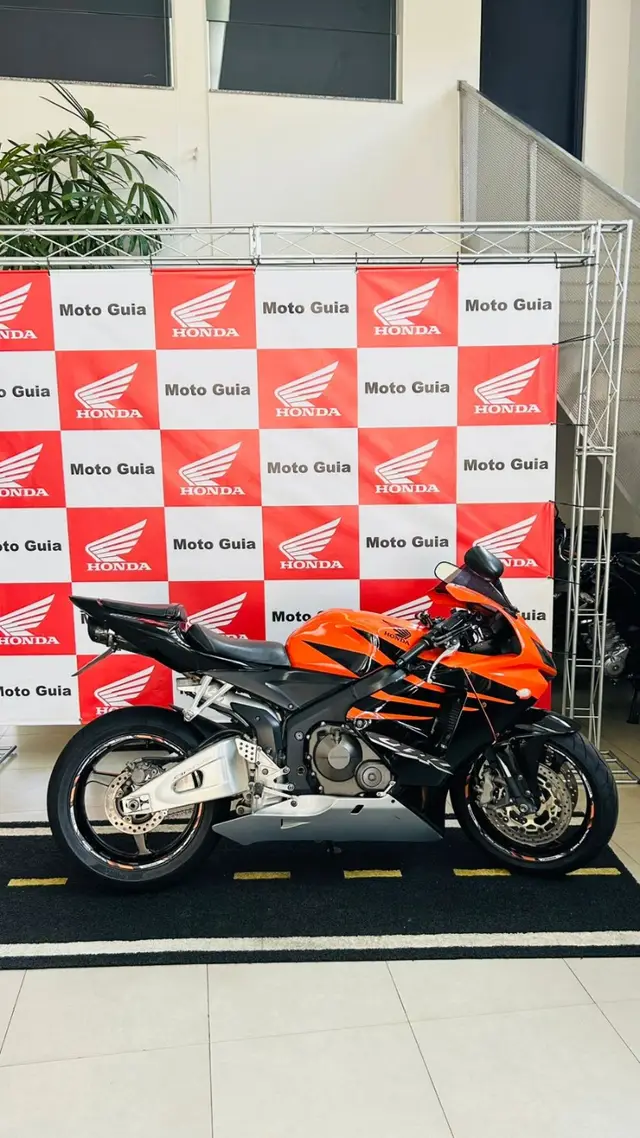 Carro Honda CBR 600 2006 RR