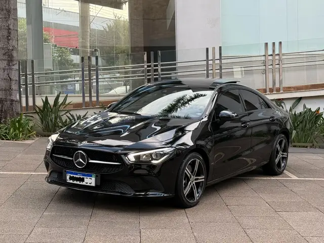 Carro Mercedes-Benz CLA 250  2020 2.0 CGI Gasolina 4MATIC (Aut)