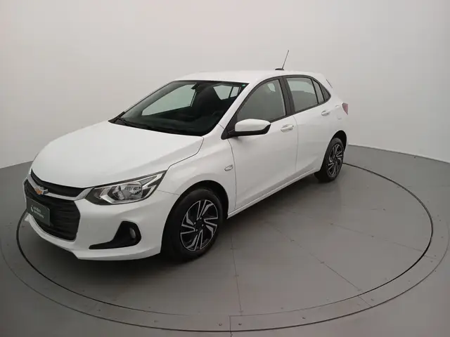 Carro Chevrolet Onix Plus 2024 LT 1.0
