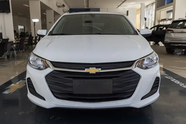 Carro Chevrolet Onix 2025 1.0