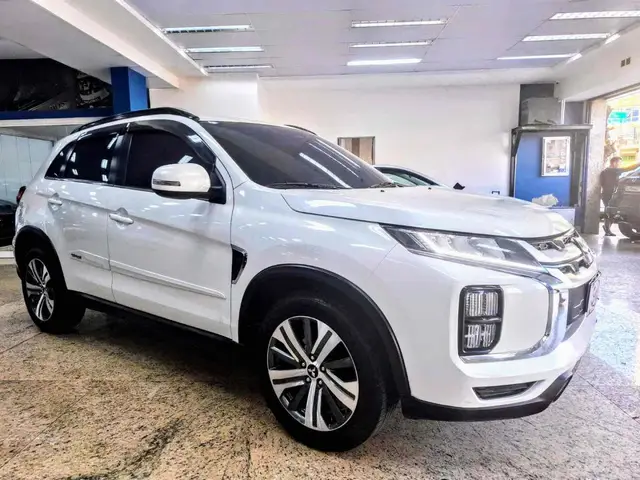 Carro Mitsubishi Outlander 2022 2.0 HPE CVT
