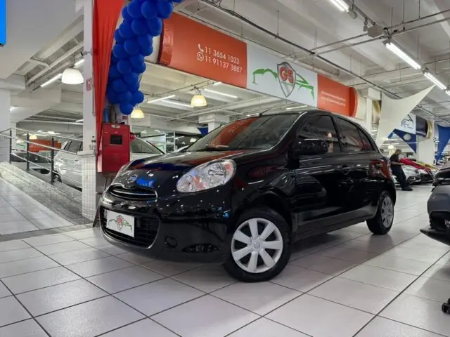 Nissan March 1.0 16V S (Flex)