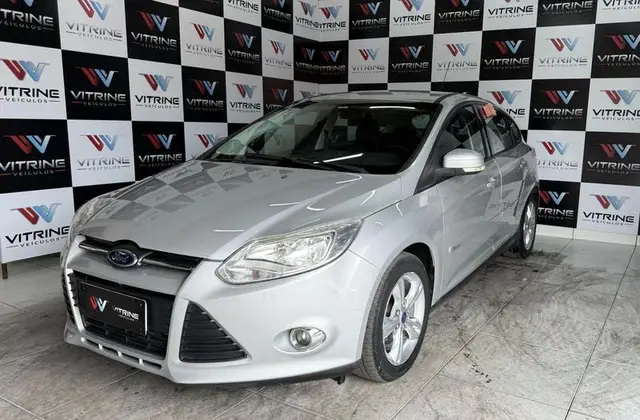 Carro Ford Focus Hatch 2015 SE 1.6 16V TiVCT