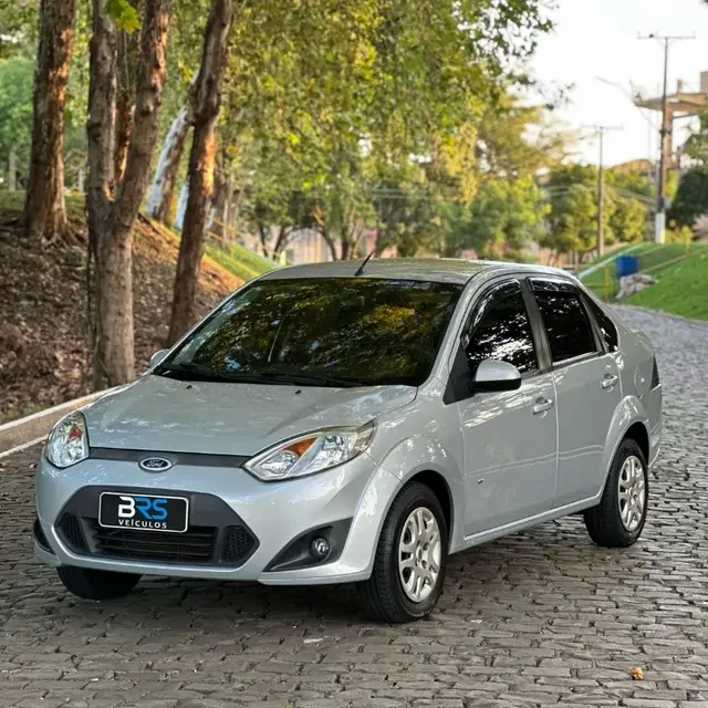Carro Ford Fiesta Sedan 2014 SE 1.6 Rocam (Flex)