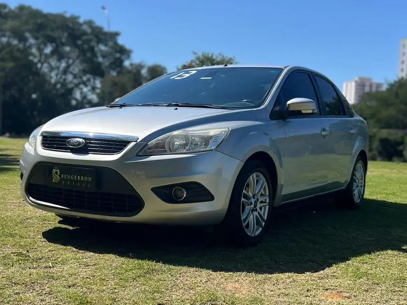 Ford Focus Sedan GLX 2.0 16V (Flex)