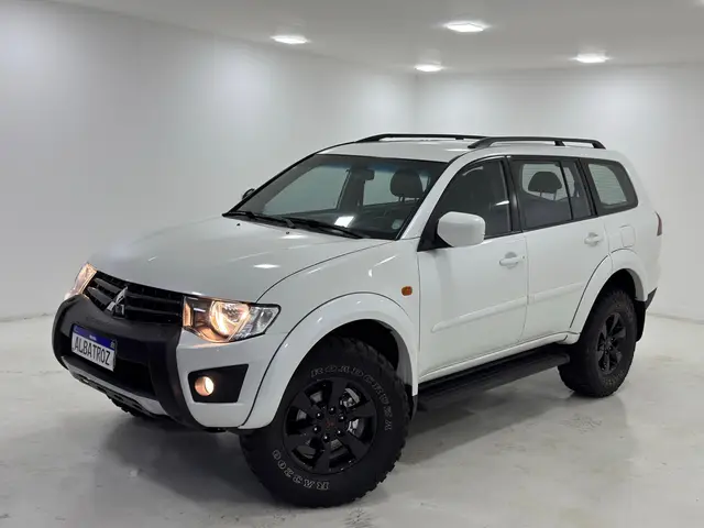 Carro Mitsubishi Pajero 2018 3.2 DI-D HD 4WD