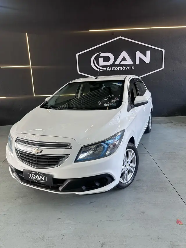 Carro Chevrolet Onix 2013 1.4 LT SPE/4