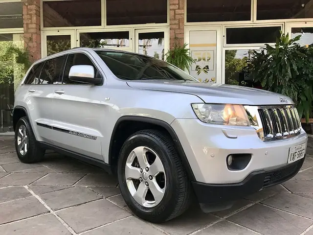 Carro Jeep Grand Cherokee 2012 Laredo 3.6 (aut)
