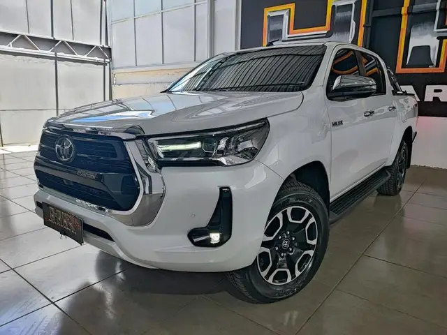 Carro Toyota Hilux SW4 2024 SRX Plat. 4x4 2.8 TB Diesel Automatico.