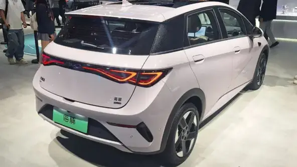 Hatch elétrico passou por reestilização que deve desembarcar em breve no Brasil