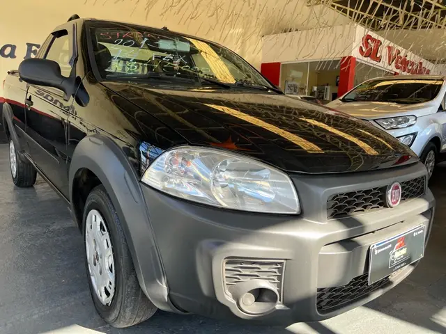 Carro Fiat Strada 2015 Working 1.4 (Flex)