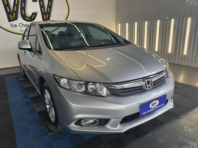 Carro Honda Civic 2014 New  LXS 1.8 16V i-VTEC (Flex)