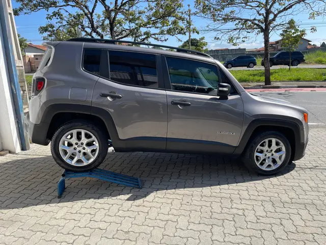 Carro Jeep Renegade 2018 Sport 1.8 4x2 (Flex)
