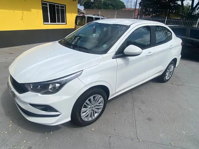 Carro Fiat Cronos 2023 Drive 1.0 (Flex) MT