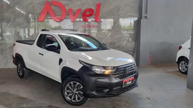 Carro Fiat Strada 2023 Endurance 1.4 Cabine Plus (Flex)