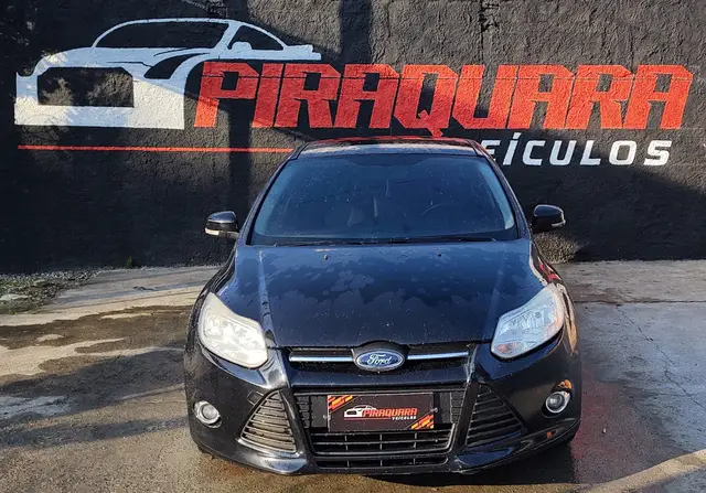 Carro Ford Focus Hatch 2015 SE Plus 2.0 16V PowerShift
