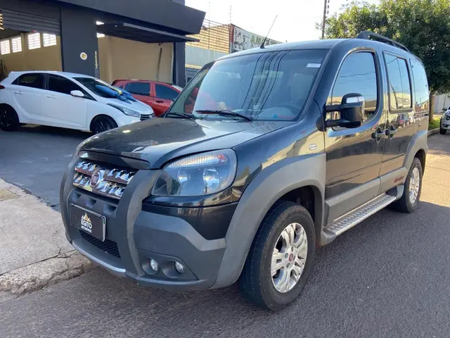 Carro Fiat Doblò 2010 Adventure 1.8 8V (Flex)