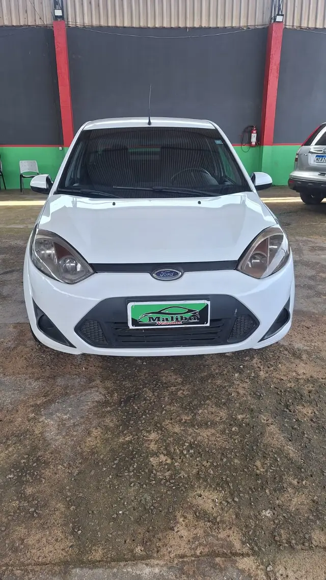 Carro Ford Fiesta Sedan 2014 SE Plus 1.6 RoCam (Flex)