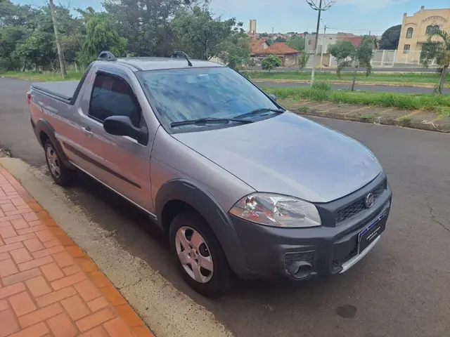 Carro Fiat Strada 2017 Hard Working 1.4 (Flex) (Cabine Simples)