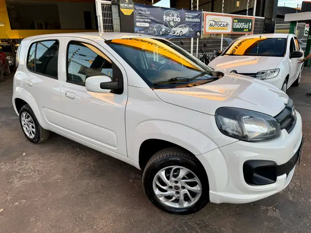 Carro Fiat Uno 2019 Attractive 1.0 8V (Flex) 4p