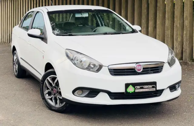 Carro Fiat Grand Siena 2015 Essence 1.6 16V (Flex)