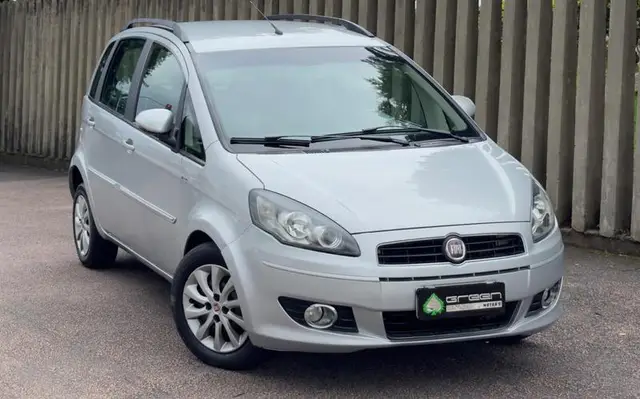 Carro Fiat Idea 2011 Essence 1.6 16V E.TorQ (Flex)