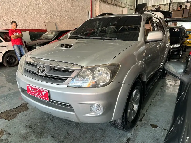 Toyota Hilux SW4 SRV 4x4 3.0 Turbo  (aut)