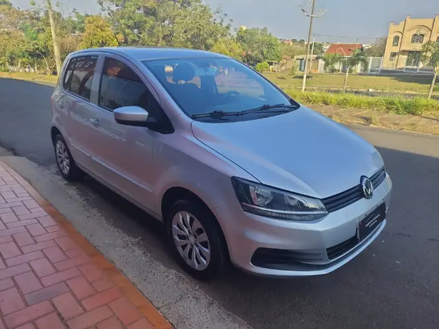 Carro Volkswagen Fox 2017 1.6 MSI Trendline (Flex)