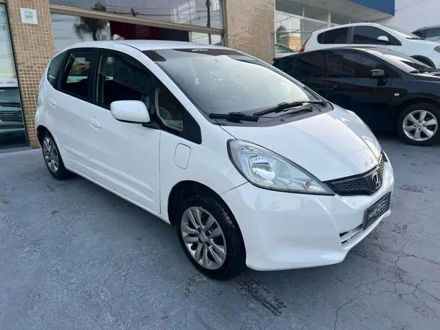 Carro Honda Fit 2013 DX 1.4 (Flex)