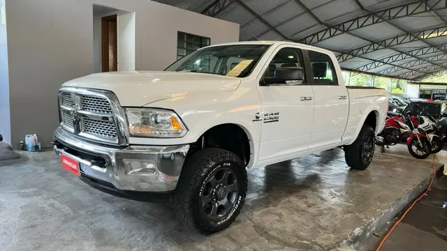 Carro RAM 2500 2016 Ram 2500 CD 6.7 4X4 Laramie