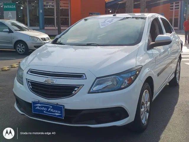 Carro Chevrolet Onix 2014 1.0 Loolapalooza SPE/4