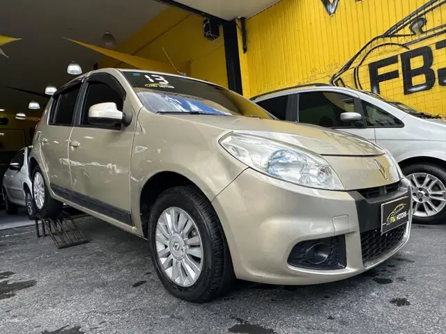 Carro Renault Sandero 2013 Privilege 1.6 16V (Flex)(aut)