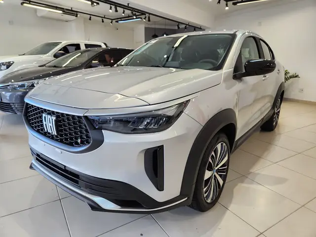 Carro Fiat Fastback 2025 Audace