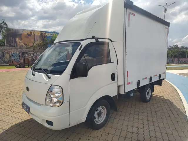 Carro Kia Bongo 2011 2.5 DLX 4X2 c simples RD TURBO