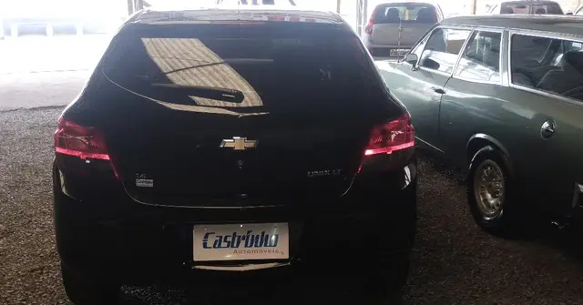 Carro Chevrolet Onix 2013 1.4 LT SPE/4
