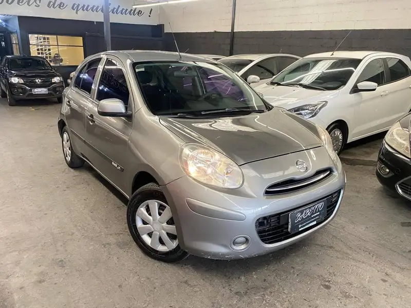 Nissan March 1.0 16V (Flex)