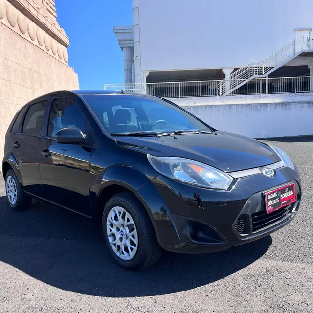 Carro Ford Fiesta Hatch 2013 Rocam 1.0 (Flex)