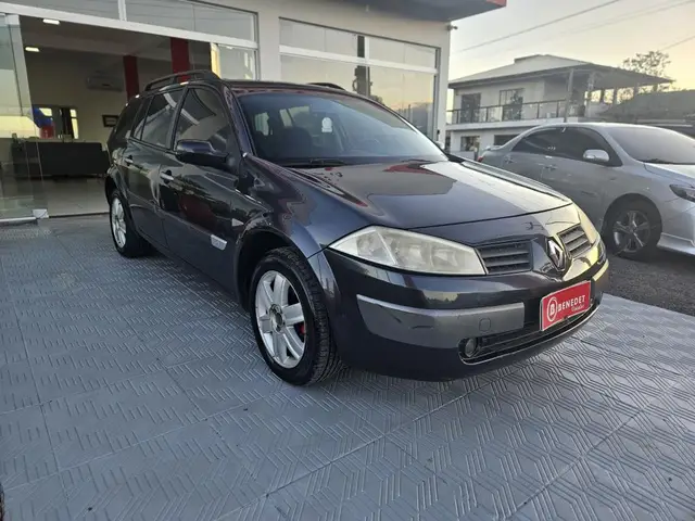 Carro Renault Megane Grand Tour 2009 Mégane Grand Tour Dynamique 1.6 16V (flex)
