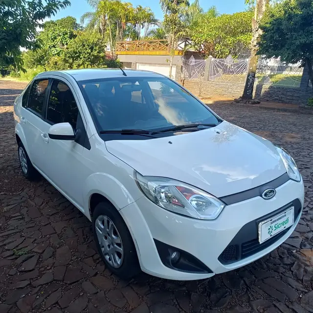 Carro Ford Fiesta Sedan 2011 1.6 (Flex)