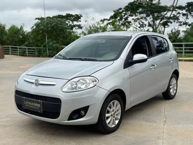 Carro Fiat Palio 2012 Attractive 1.0 8V (Flex)